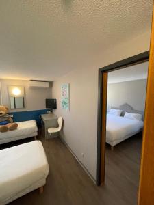 Hotels NESTOR HOTEL GAP et Restaurant : Chambre Quadruple Confort