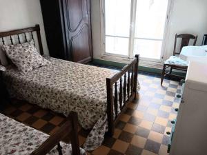 Appartements Appart 6 pieces pour 8 pers. a St Raphael, centre-ville proche plage - FR-1-226A-43 : photos des chambres
