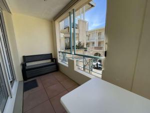 Appartements Appartement Chatelaillon-Plage, 2 pieces, 4 personnes - FR-1-246-649 : photos des chambres