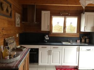 Chalets Chalet avec Jacuzzi et Piscine, deco soignee esprit cocooning : photos des chambres