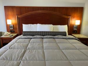 Deluxe King Room room in Casa Rosa Inn