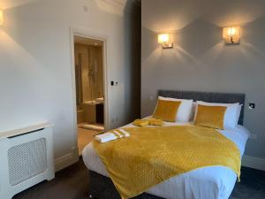 Clarges- Hyde Park Villa