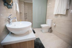 Villa Virginia, heated pool, Kalamaki