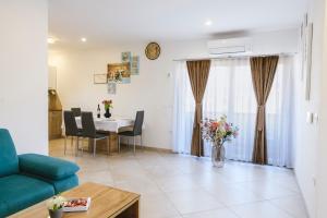 Apartments Mirela