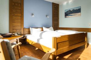 Double Room with Balcony room in Hotel Jakob