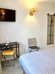 Hotels Hotel Lou Marques : photos des chambres