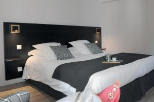 Hotels Logis Hotel du Chene : photos des chambres