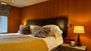 Superior King Room room in The Red Lion Inn