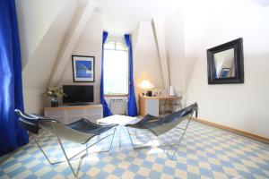 B&B / Chambres d'hotes B&B Chateau Valmy - Les Collectionneurs : photos des chambres