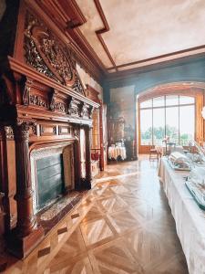 B&B / Chambres d'hotes B&B Chateau Valmy - Les Collectionneurs : photos des chambres