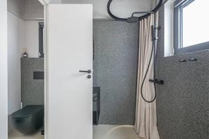 City-View Penthouse at Panormou