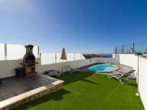 Three-Bedroom Deluxe Villa with Private pool room in Mirador del Mar Villas