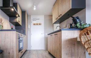 Stunning Apartment In Bruinisse