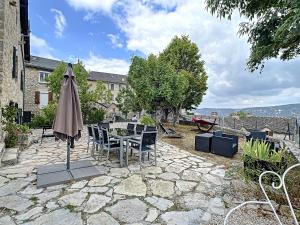 Maisons de vacances Batisse de charme et vue exceptionnelle entre Causses et Gorges du Tarn : photos des chambres