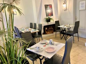 Hotels Hotel Lou Marques : photos des chambres