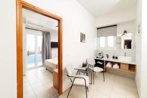 Suite one bedroom with Sea View room in Emi Seaside