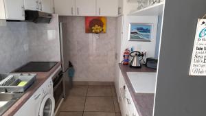 Stunning apartment with ocean views and Table Mountain