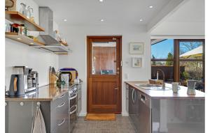 4 Bedroom Beautiful Home In Vejby