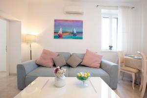 MS 3BR Apartment near Kolovare beach