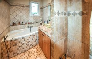 3 Bedroom Stunning Home In Orange