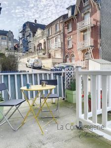 AS 33 - La Petite sirène dOnival