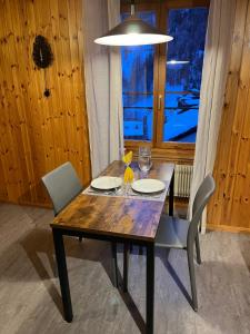 Au village dEvolène, très joli studio calme et ensoleillé