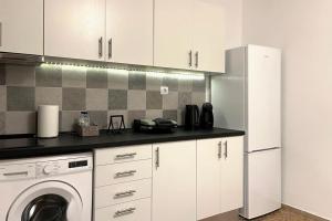 Pame Rentals - Ideal for 2 in Pagrati