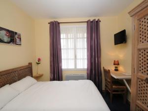 Hotels Hotel La Cabane : photos des chambres
