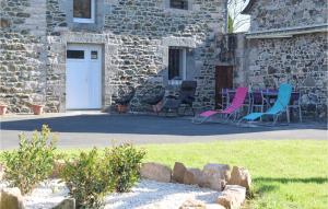 Maisons de vacances Amazing Home In Planguenoual With 2 Bedrooms : photos des chambres