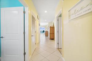 Stunning 3Bd BEACHFRONT Condo! Beach Chair Service Included! by Dolce Vita Getaways PCB