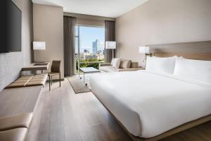 AC Hotel By Marriott Raleigh Downtown