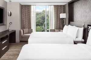 Queen Room with Two Queen Beds room in Envue Autograph Collection