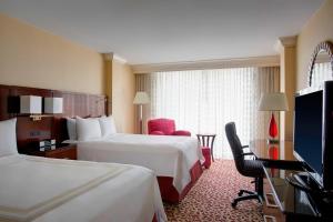 Concierge Level Guest Room with Two Double Beds room in Houston Marriott West Loop by The Galleria
