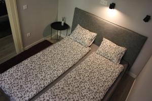 GreyBlack Styles Apartment