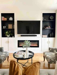 Vine City Home - Duplex - 3 Mins From GWCC & Mercedes- Benz Stadium