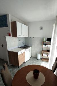 Apartments with parking space Slatine, Ciovo - 12811