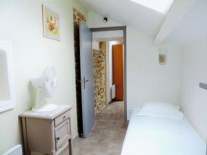 Maisons de vacances Majestic holiday home in Les Assions with terrace : photos des chambres