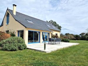 Maisons de vacances Superb holiday home in a quiet location near the coast, Plougasnou : photos des chambres