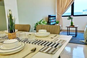 Unique Home Encorp Strand Mall Alpha IVF 4Pax