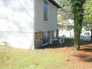 Maison Ancienne Proche Plage avec Jardin, Garage, et Confort Moderne - FR-1-22-172