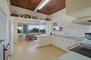 Dar-el -Great Old World Charm, pet friendly home!