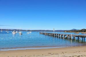 Dar-el -Great Old World Charm, pet friendly home!