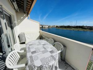 Appartement proche plage Richelieu avec piscine, clim et parking - FR-1-723-14