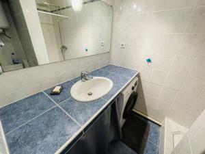 Bel appartement central avec wifi au Cap dAgde - FR-1-723-65