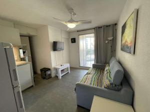 Appartement 2 pièces avec loggia et piscine à 100m de la plage - Le Grau-du-Roi - FR-1-250-250