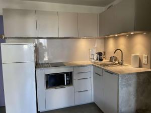 Appartement 2 pièces avec loggia et piscine à 100m de la plage - Le Grau-du-Roi - FR-1-250-250