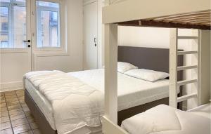 1 Bedroom Nice Apartment In Westende