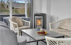 3 Bedroom Cozy Home In Dannemare