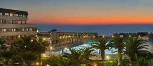 Grand Hotel Continental - تيرّينيا