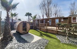 Campings Beautiful Caravan In Valras-plage With Wifi And 3 Bedrooms : photos des chambres